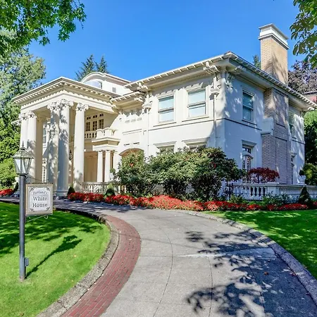 The Portland White House-3